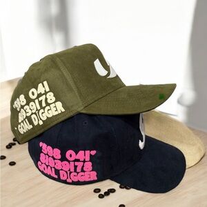 NWT limited edition Soflo Hat suede Navy + dust bag